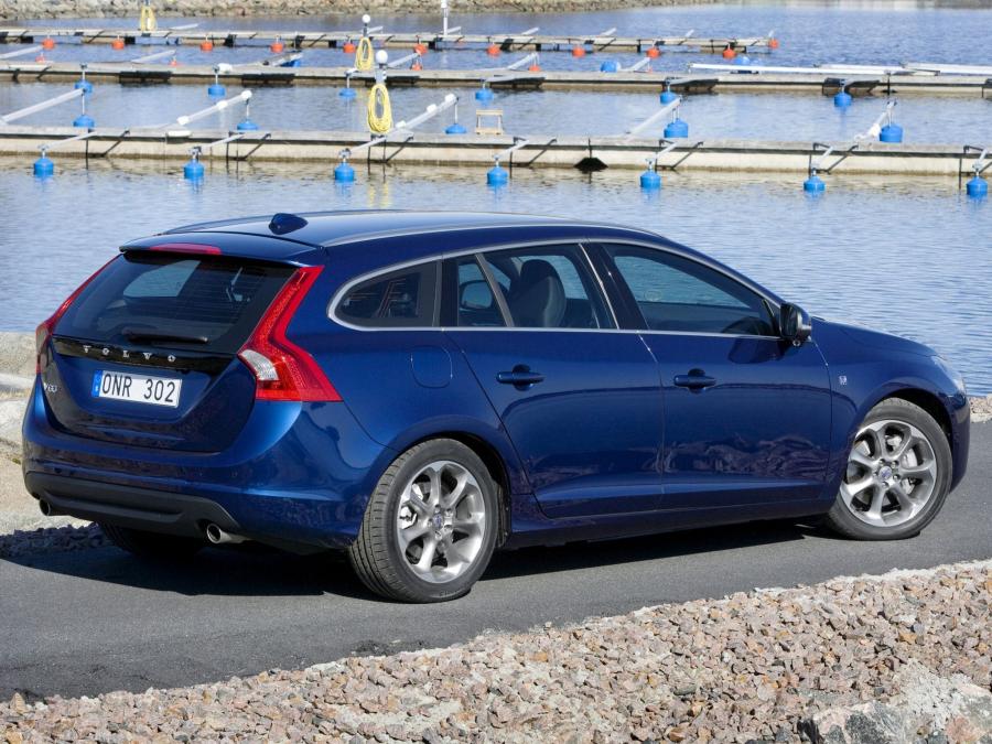  Volvo V60 Ocean Race 2011 года  (фото 2 из 22)
